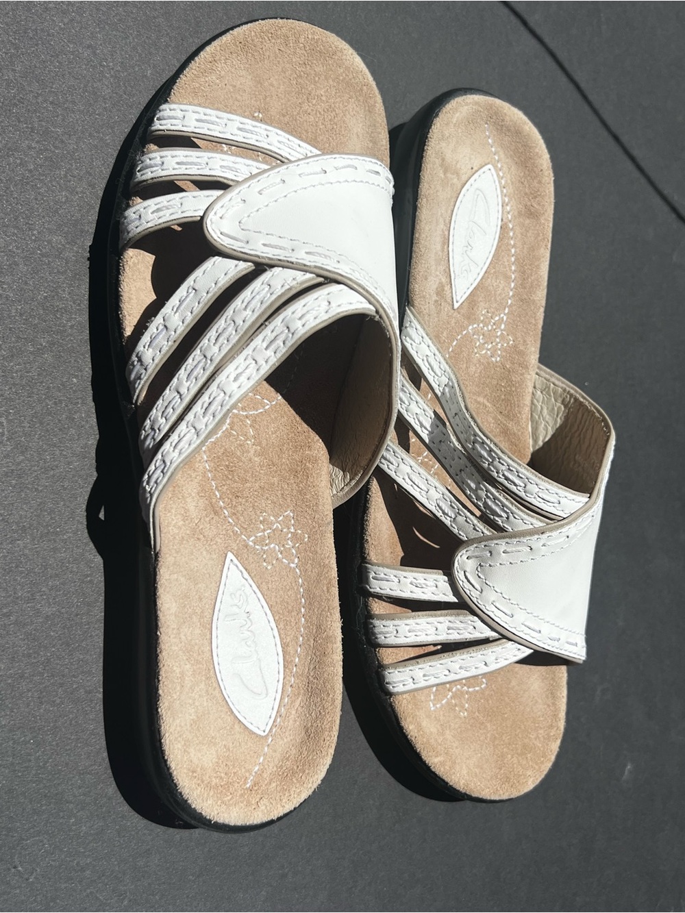 Clarks Collection Womens White Slip On Leather Sandals Size US 6
